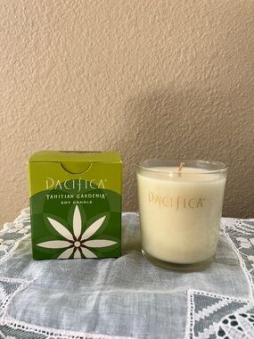 Pacifica Tahitian Gardenia Soy Candle 5.5 oz Handmade in USA